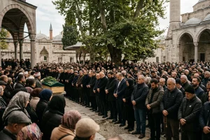L'écrivain Cevat Özkaya a été conduit à sa dernière demeure